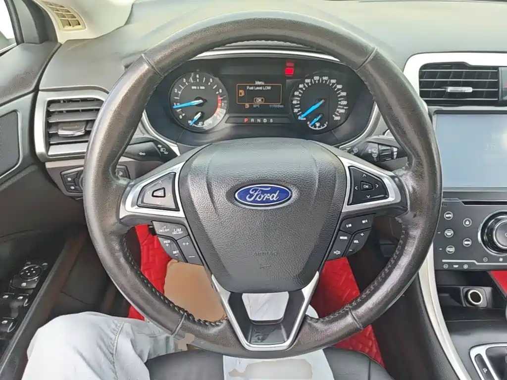 Ford Mondeo — миниатюра 11