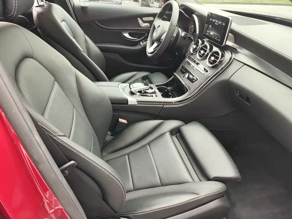 Mercedes-Benz C-Class — миниатюра 13
