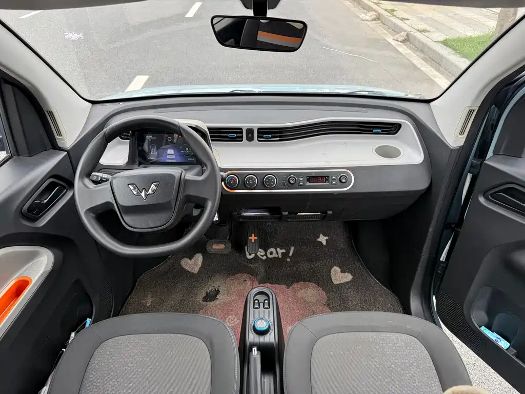 Wuling MINIEV — миниатюра 4