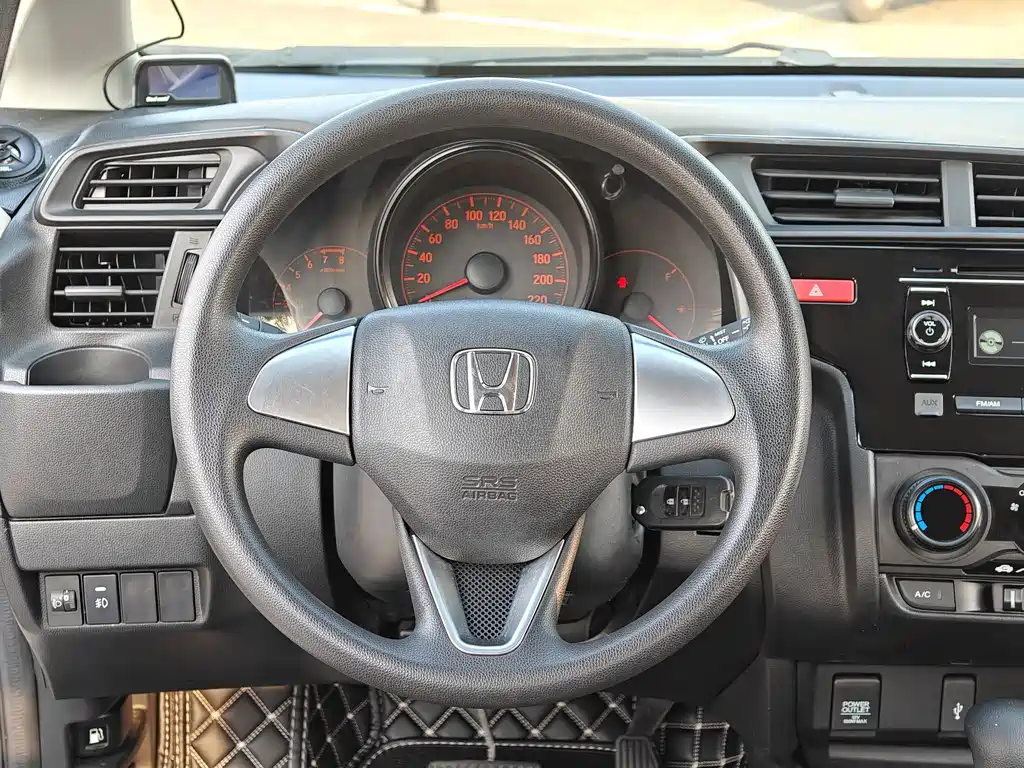 Honda Fit — миниатюра 18