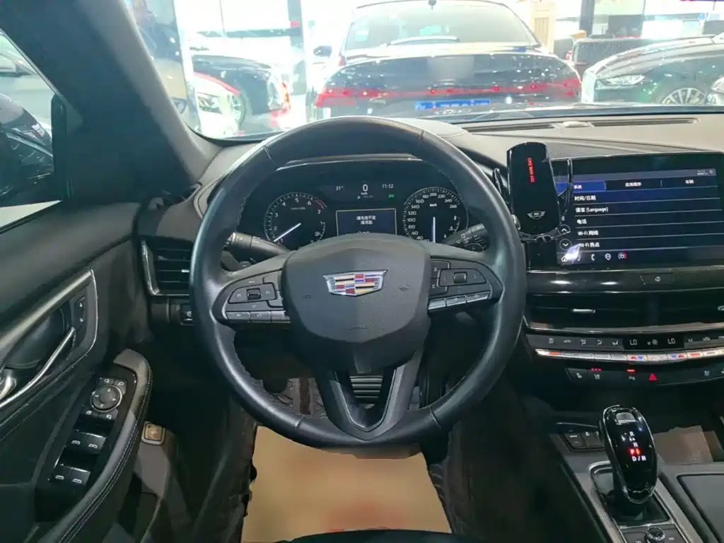 Cadillac CT5 — миниатюра 11