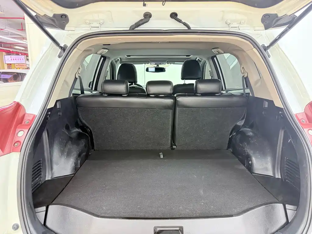 Toyota RAV4 — миниатюра 13