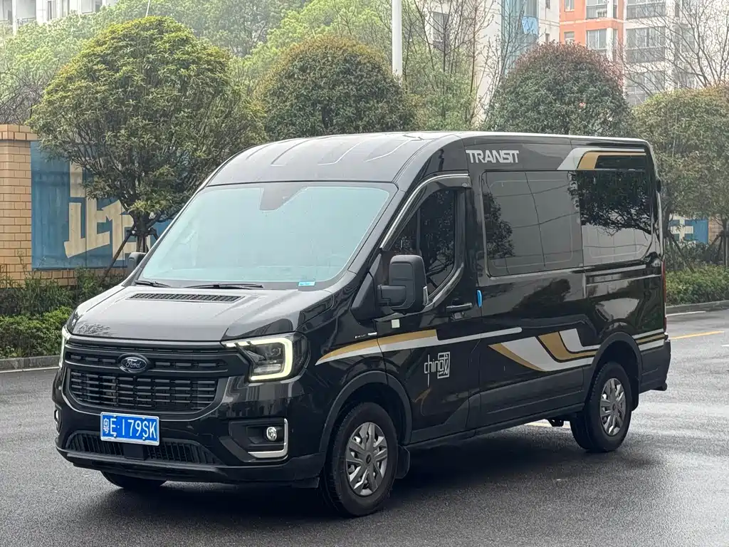 Ford Transit T8 2024