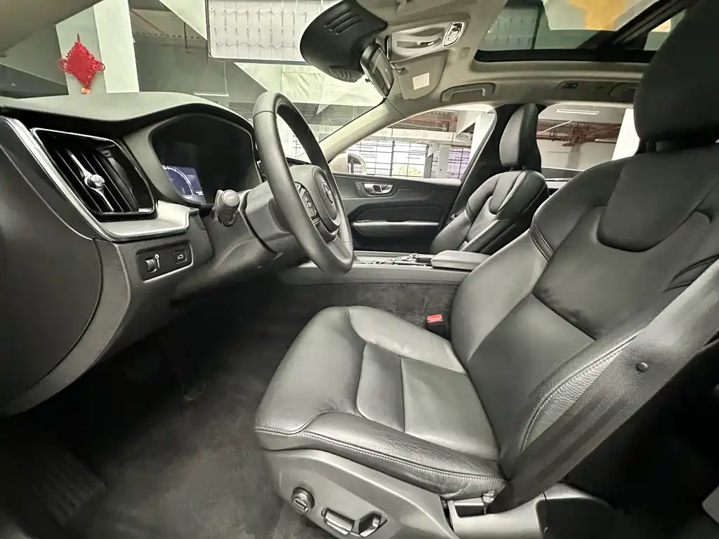 Volvo XC60 — миниатюра 12