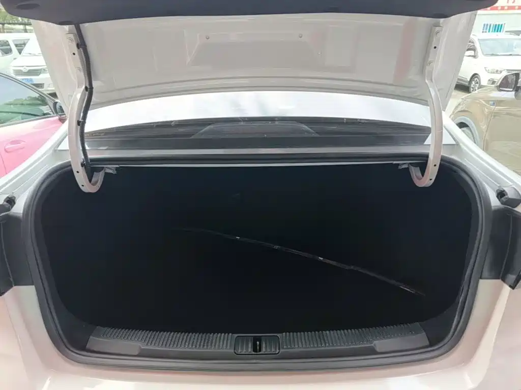 Roewe i5 — миниатюра 19