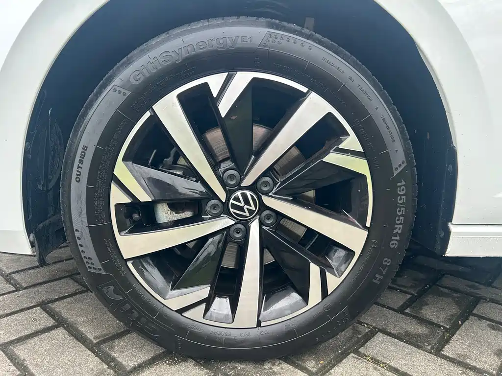 Volkswagen Polo — миниатюра 24