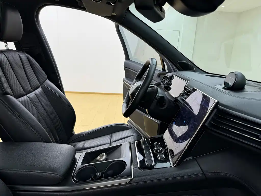 NIO ES8 — миниатюра 15