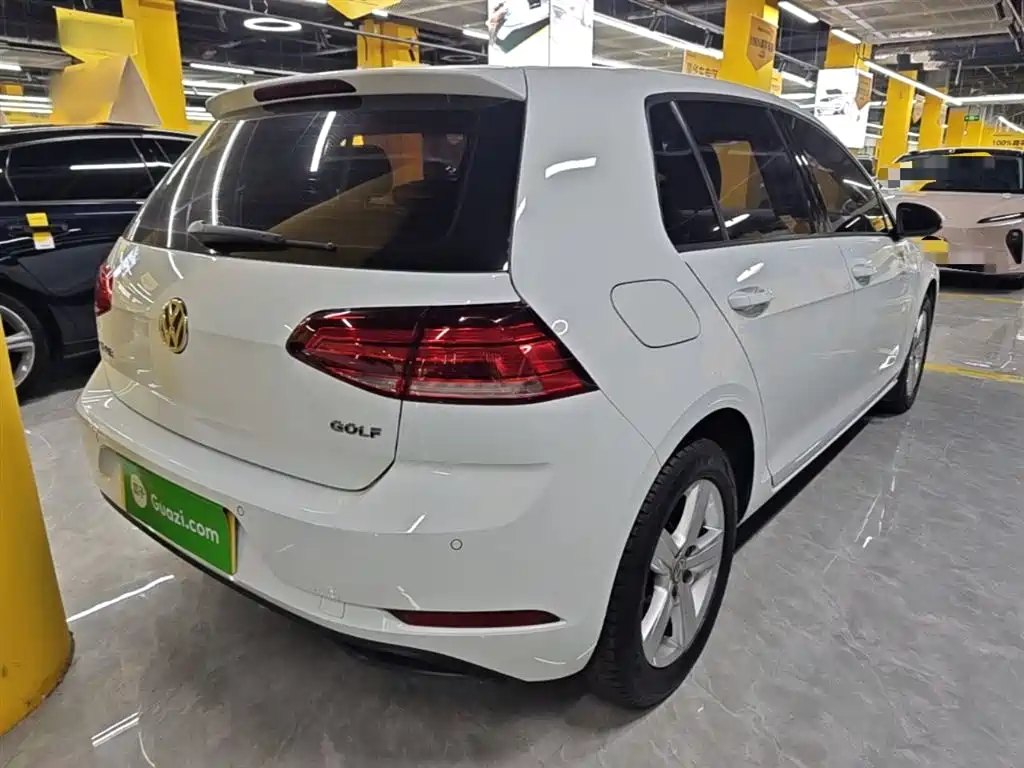 Volkswagen Golf 2018 1.6L AT Fashion