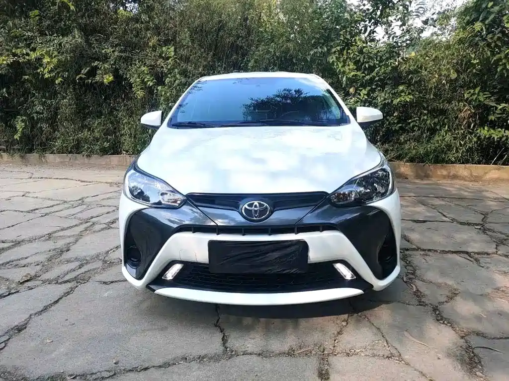 Toyota Yaris L — миниатюра 5