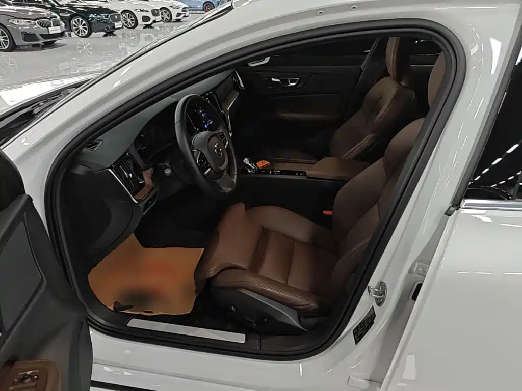 Volvo S60 — миниатюра 16