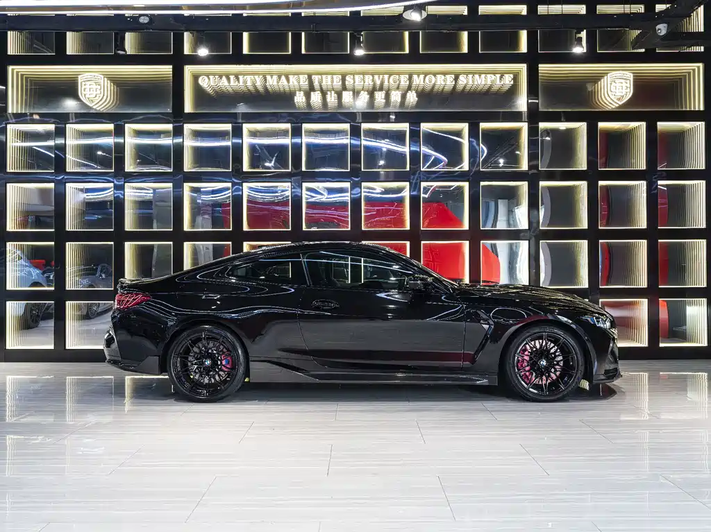 BMW M4 2024 M4