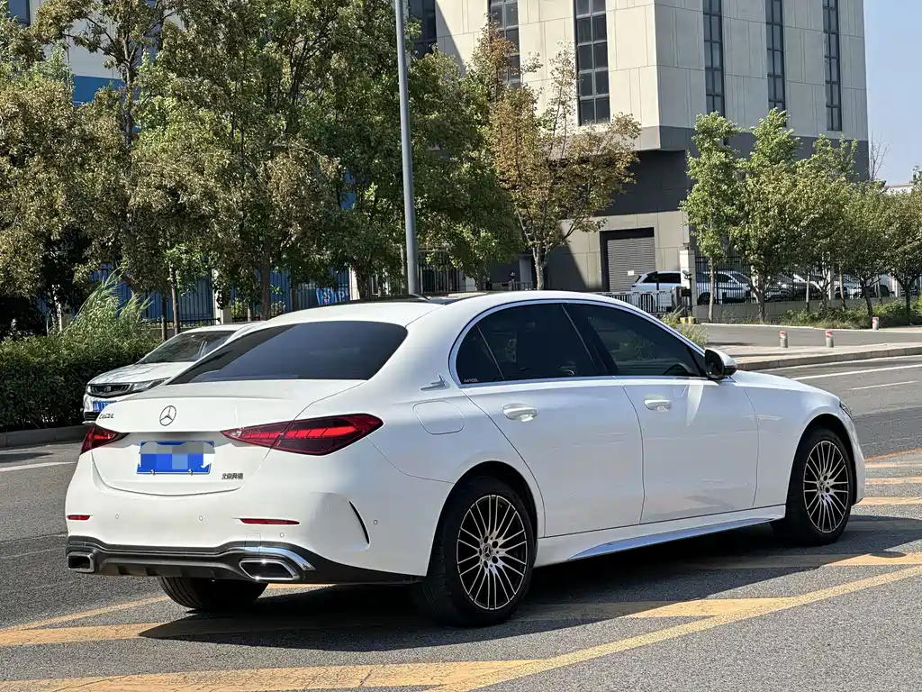 Mercedes-Benz C-Class — миниатюра 9