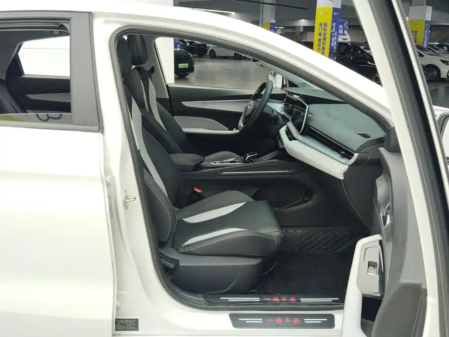 Geely Binrui — миниатюра 8