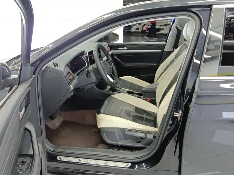 Volkswagen Lavida — миниатюра 9
