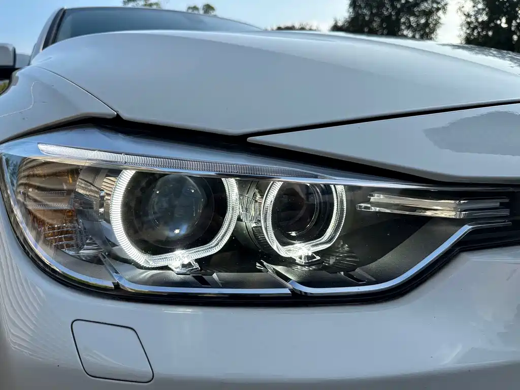 BMW 3 Series — миниатюра 13