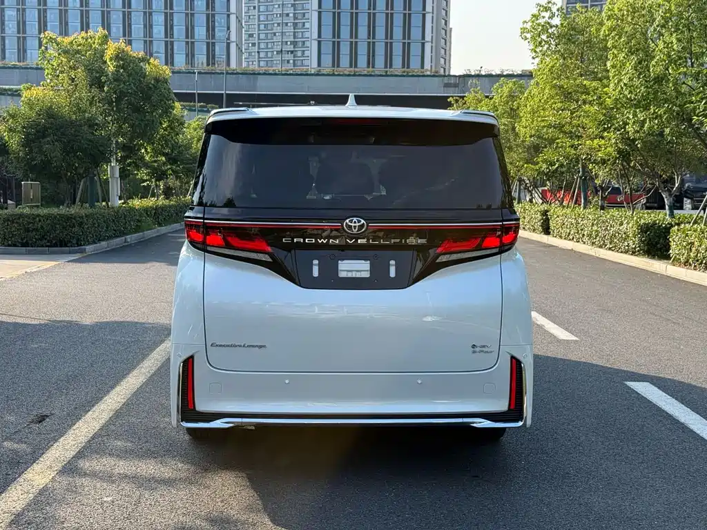 Toyota Vellfire — миниатюра 5