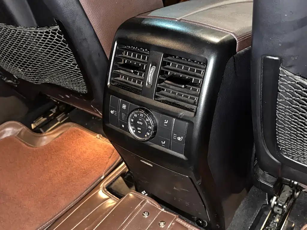 Mercedes-Benz GL-Class — миниатюра 10