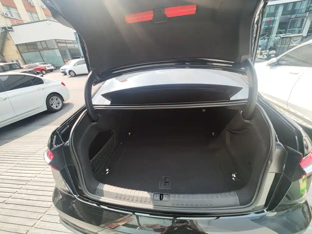 Audi A6L — миниатюра 9