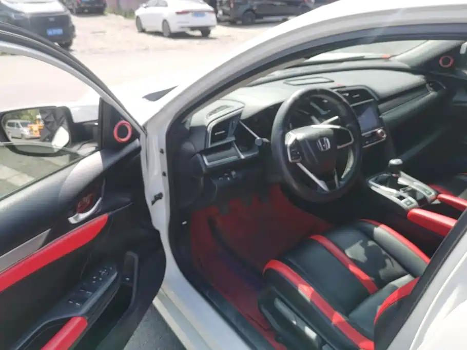 Honda Civic — миниатюра 9