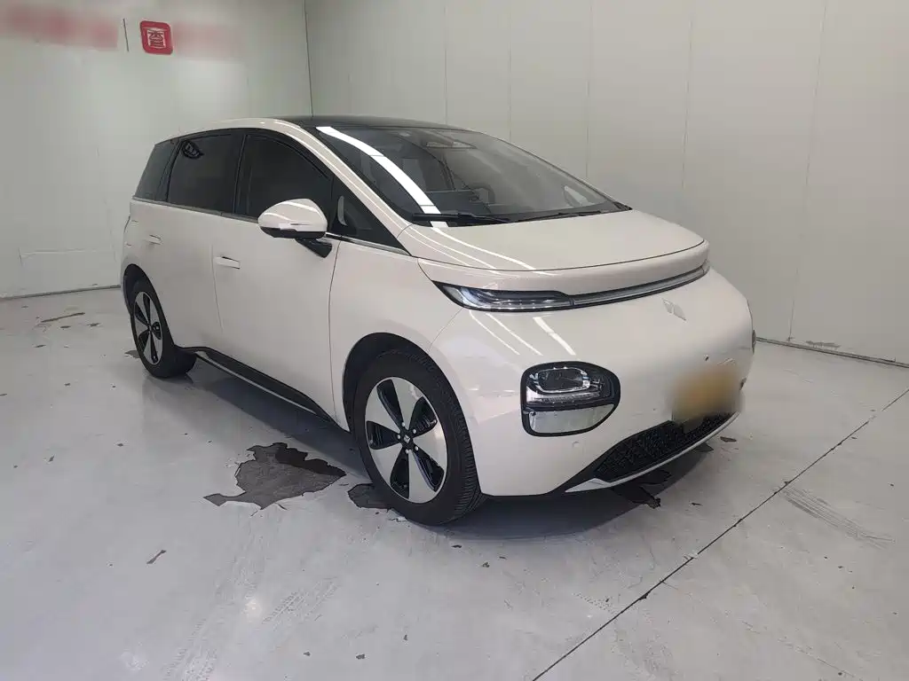 Baojun Yunduo — миниатюра 4