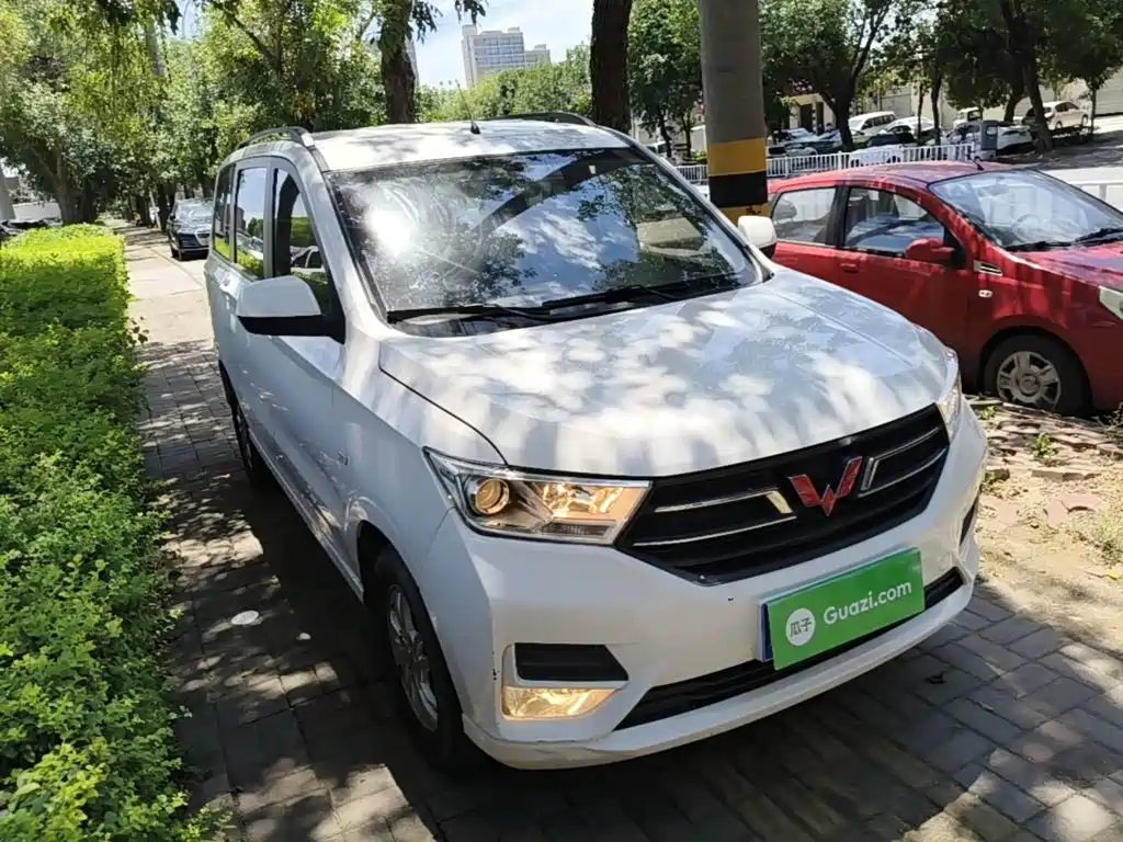 Wuling Hongguang — миниатюра 4