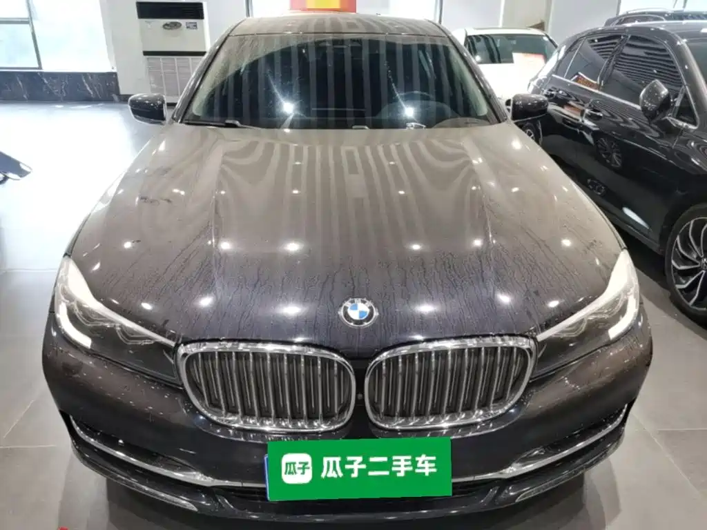BMW 7 Series — миниатюра 3