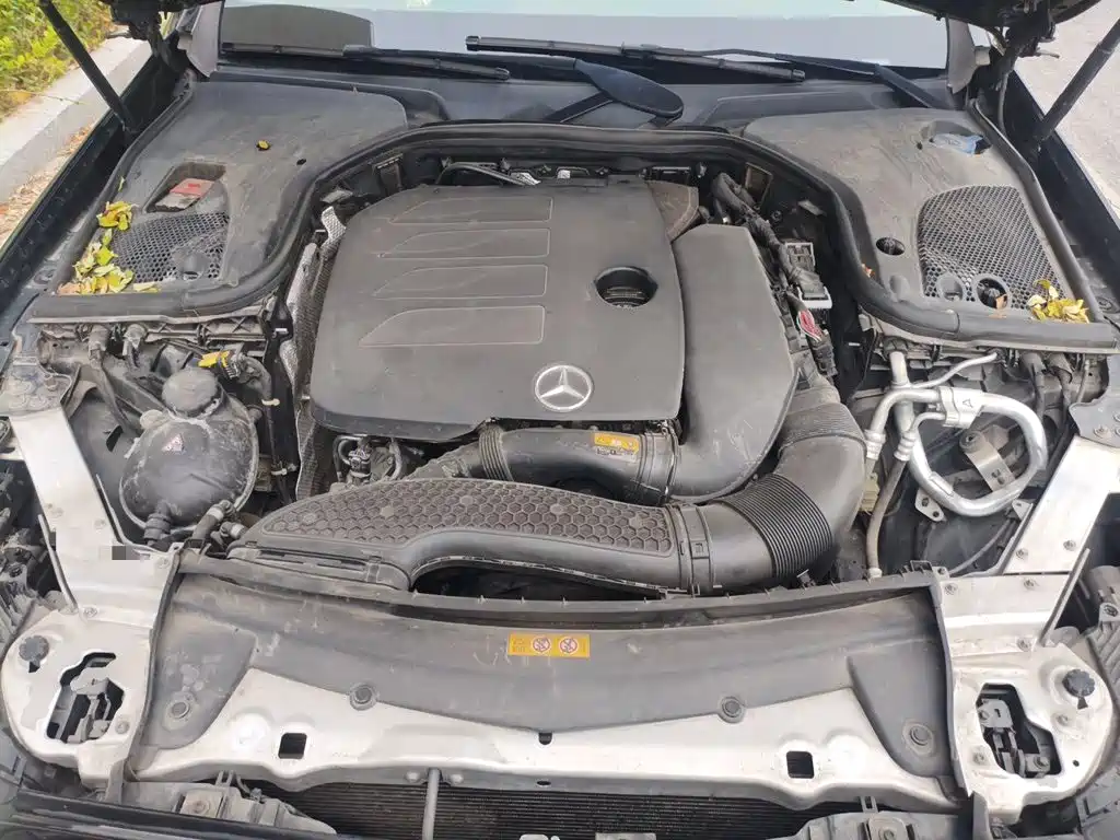 Mercedes-Benz E-Class — миниатюра 11