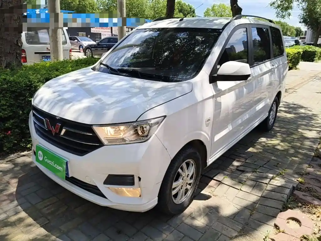 Wuling Hongguang — миниатюра 2