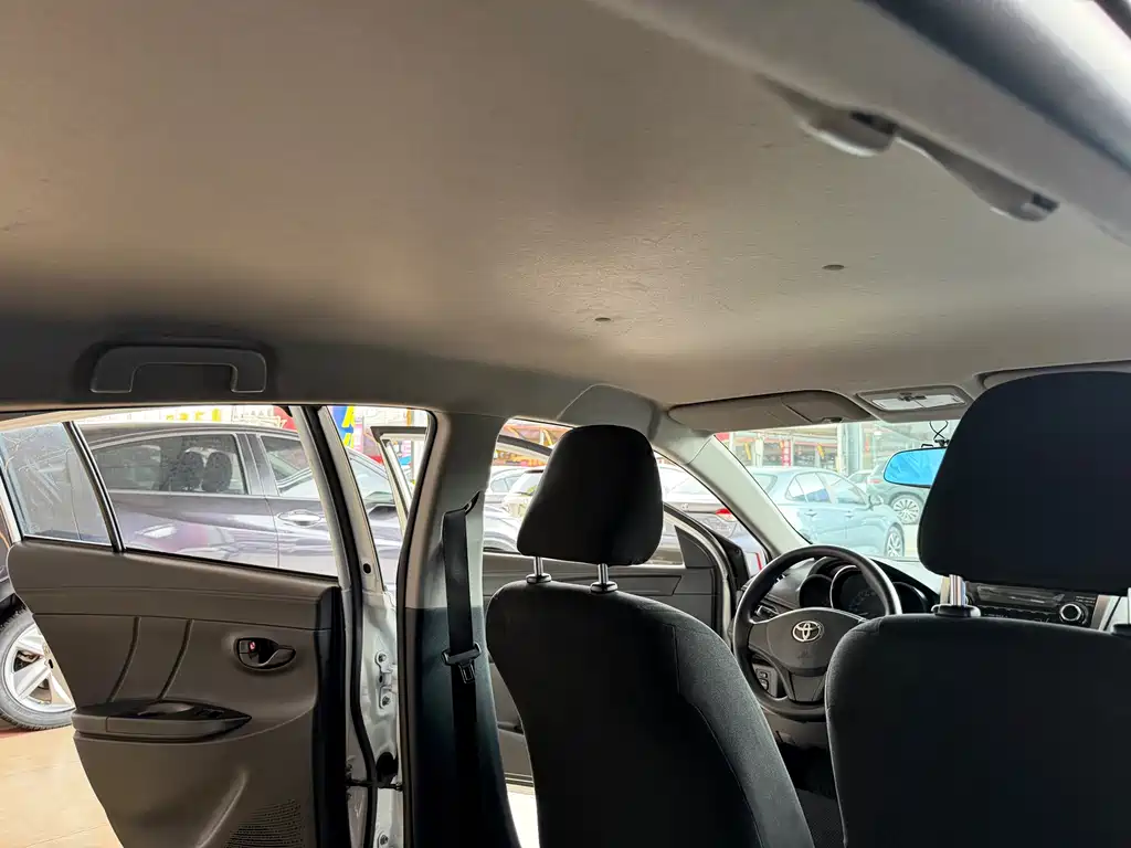 Toyota Yaris L — миниатюра 26