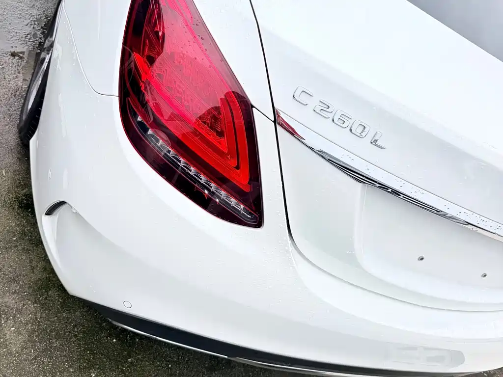 Mercedes-Benz C-Class — миниатюра 14