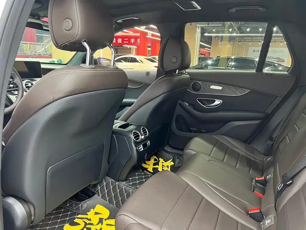 Mercedes-Benz GLC — миниатюра 12