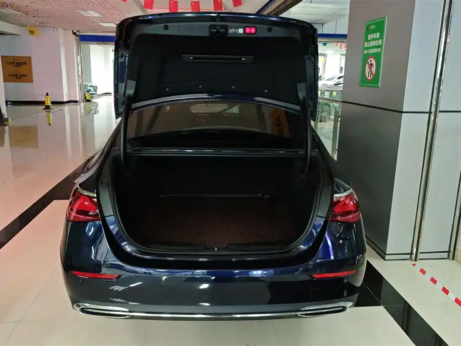 Mercedes-Benz E-Class E 2024 E 300 L Fashion