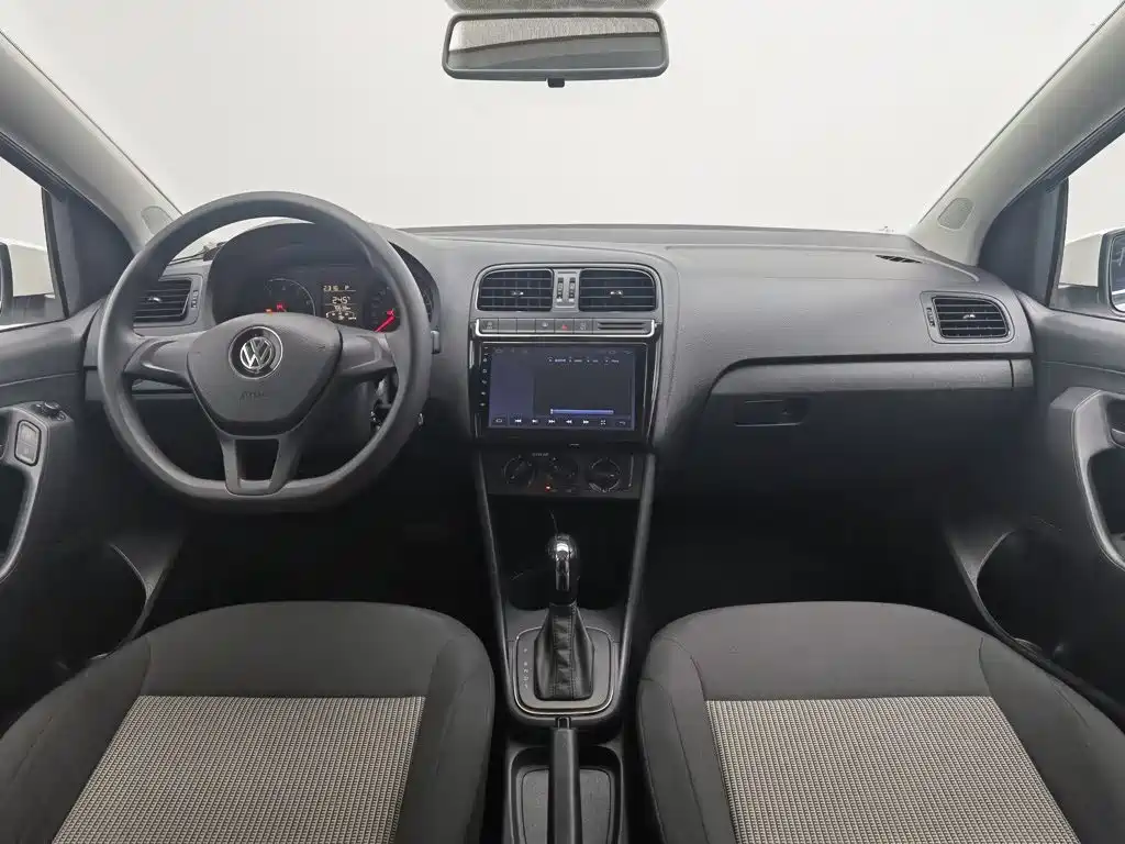 Volkswagen Polo — миниатюра 5