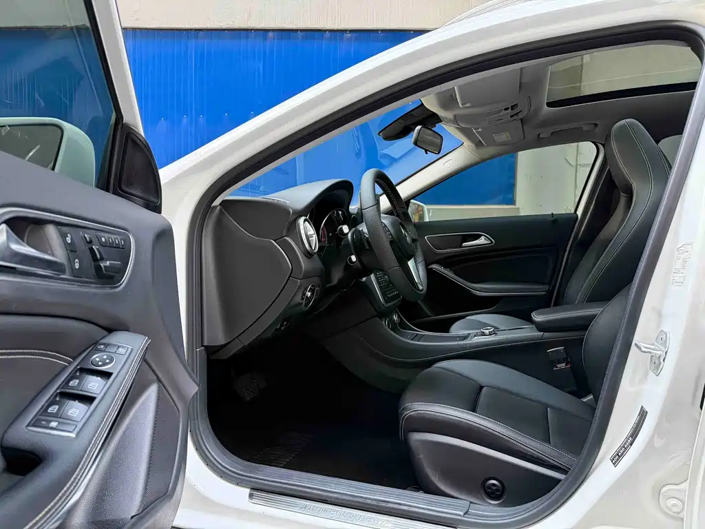 Mercedes-Benz GLA — миниатюра 7