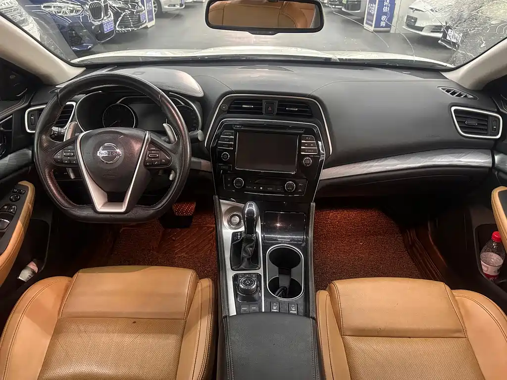 Nissan Cima — миниатюра 7