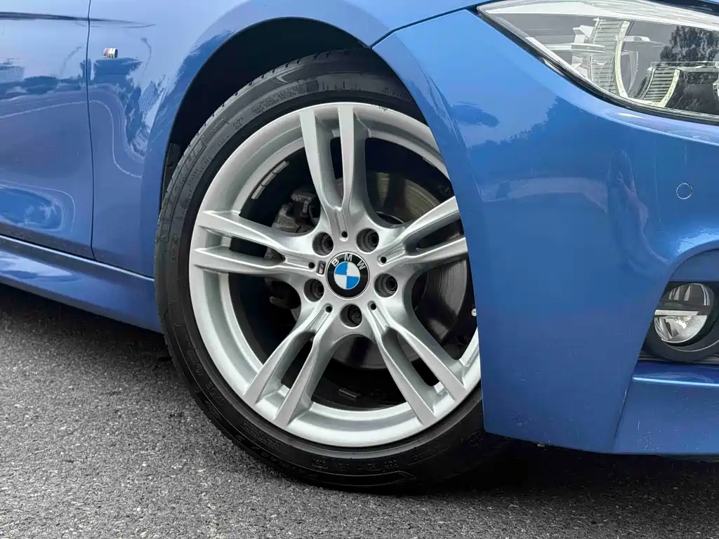 BMW 3 Series — миниатюра 3