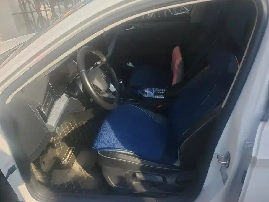 Volkswagen Sagitar — миниатюра 9