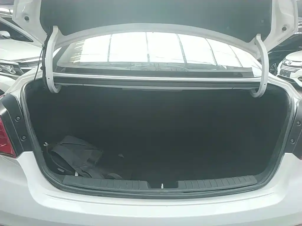 Hyundai Mistra — миниатюра 19