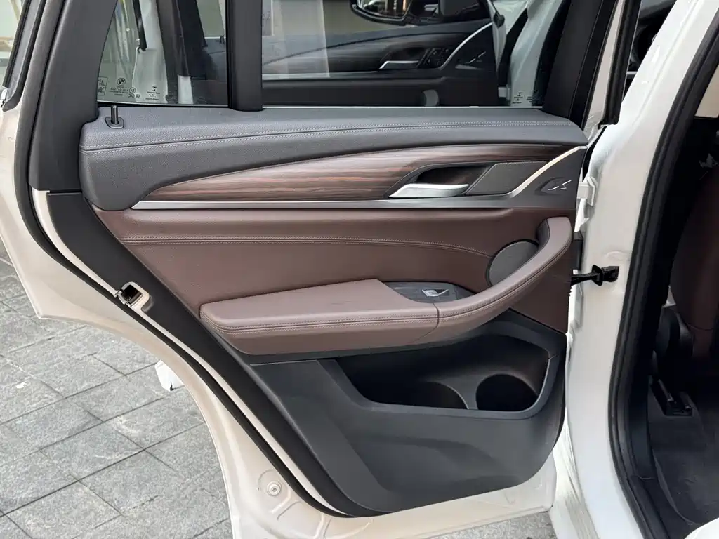 BMW X3 — миниатюра 15