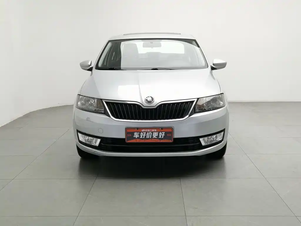 Skoda Rapid — миниатюра 3