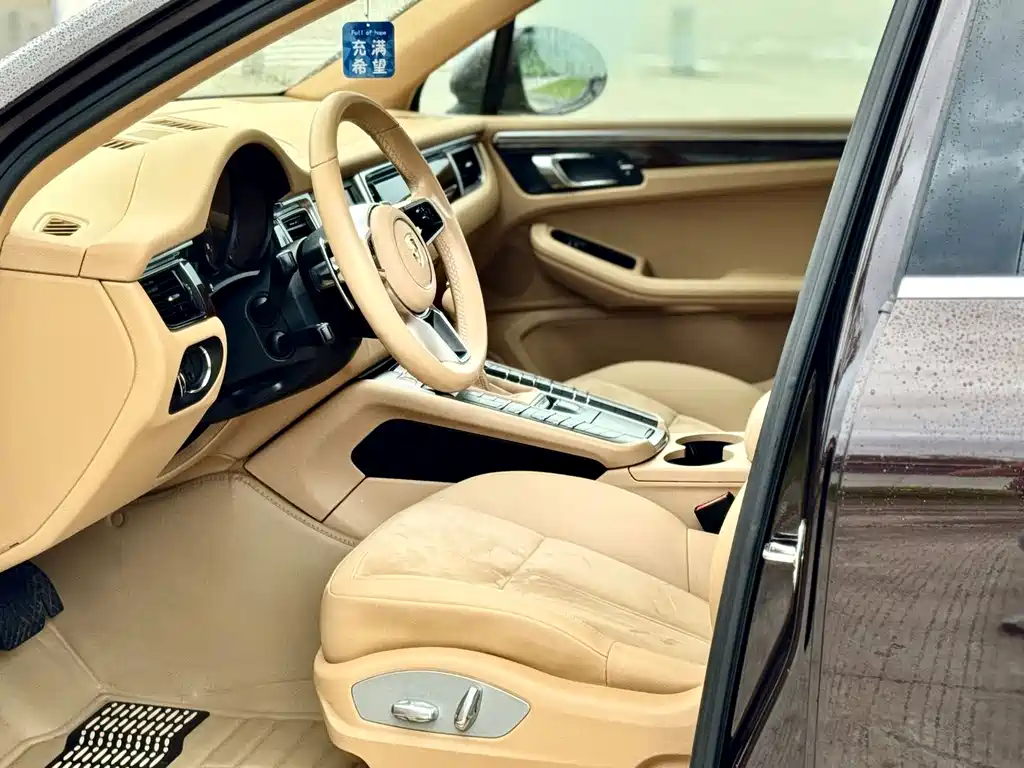 Porsche Macan — миниатюра 12