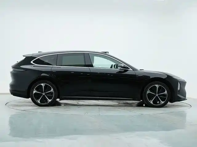 NIO ET5T — миниатюра 2