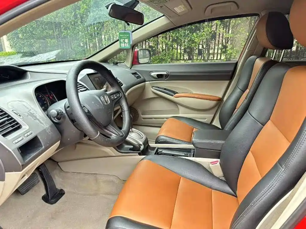 Honda Civic — миниатюра 7
