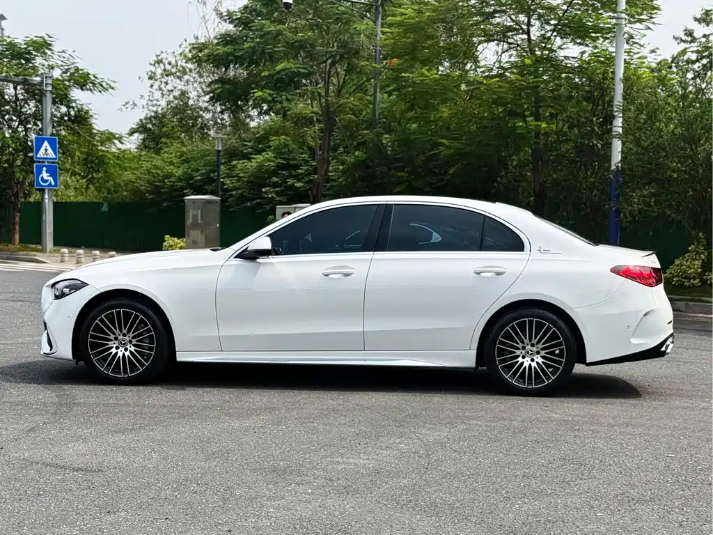 Mercedes-Benz C-Class — миниатюра 5