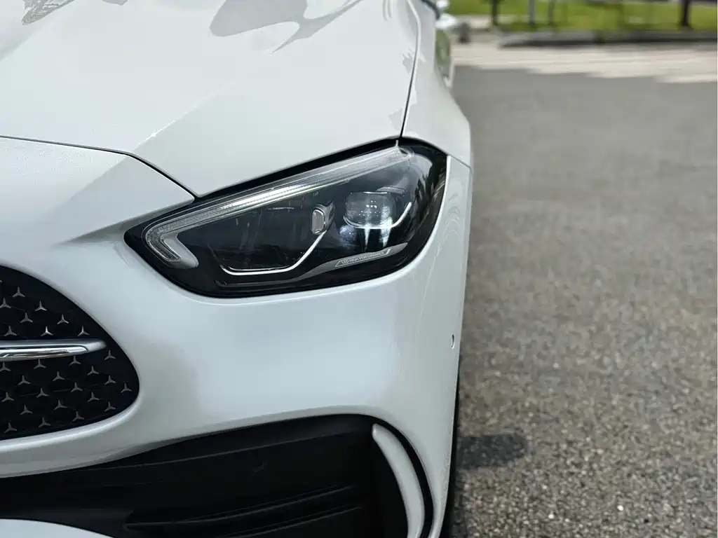 Mercedes-Benz C-Class — миниатюра 2