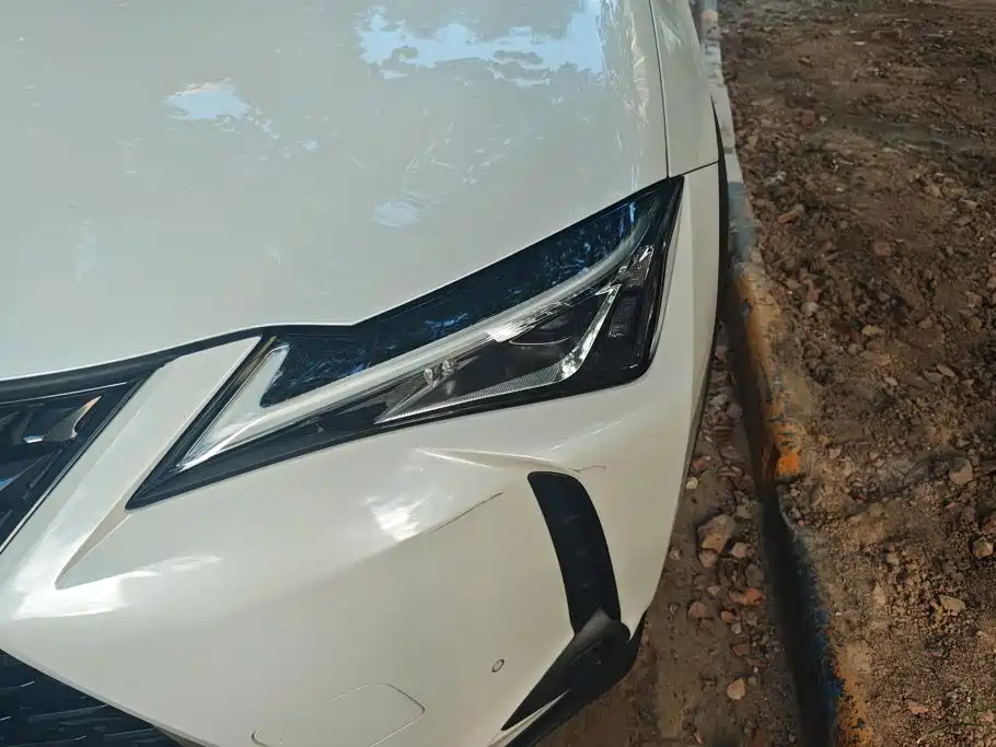 Lexus UX — миниатюра 5