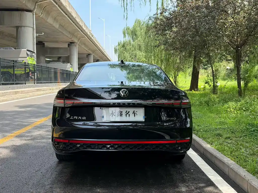 Volkswagen Passat 2025 Pro 380TSI