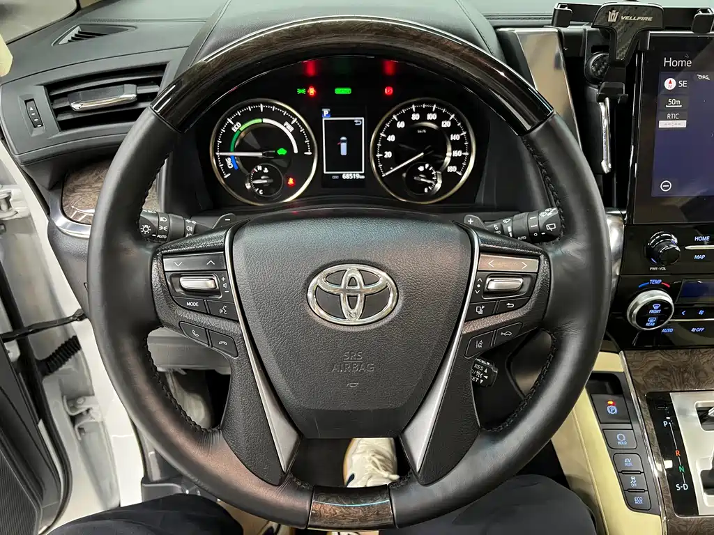 Toyota Vellfire — миниатюра 22