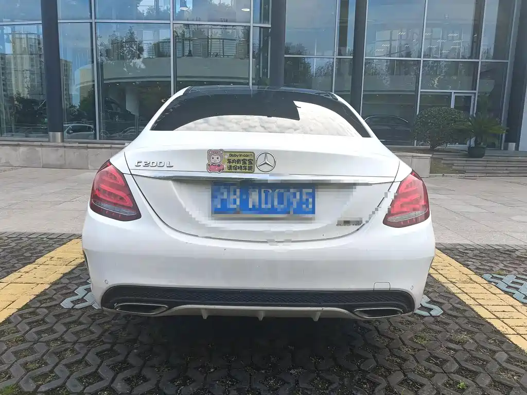 Mercedes-Benz C-Class — миниатюра 7