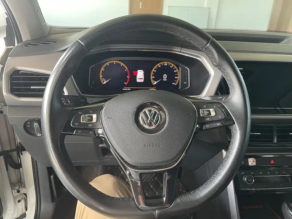 Volkswagen T-Cross — миниатюра 16